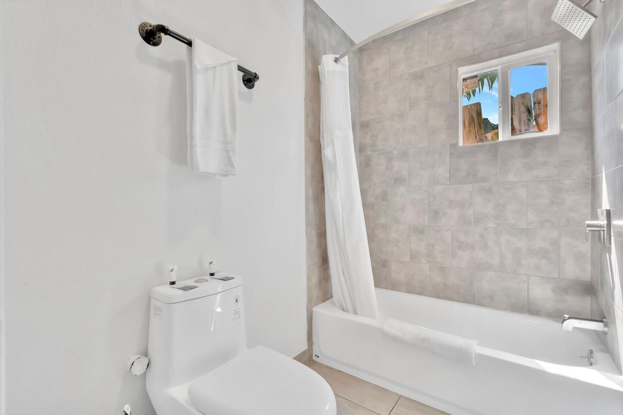 Tradewinds Motel Lakewood Εξωτερικό φωτογραφία